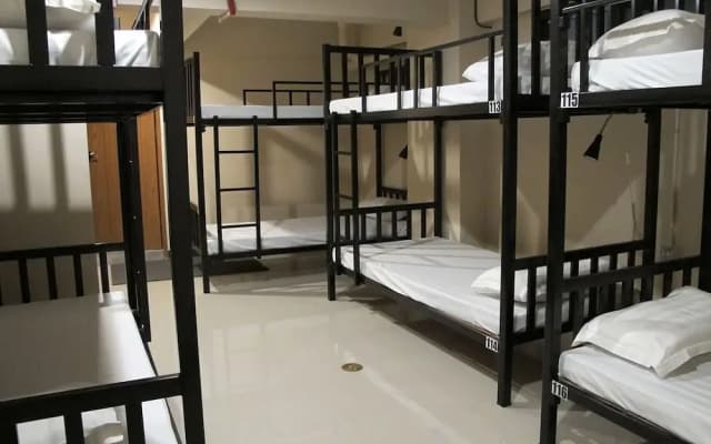 Cloud 9 Lodge - photo 2