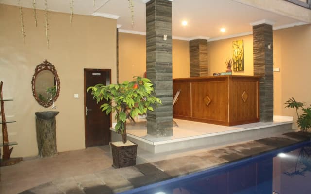 Ratu Guest House - photo 2