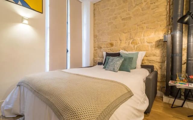 Marais Turenne Apartments - photo 3