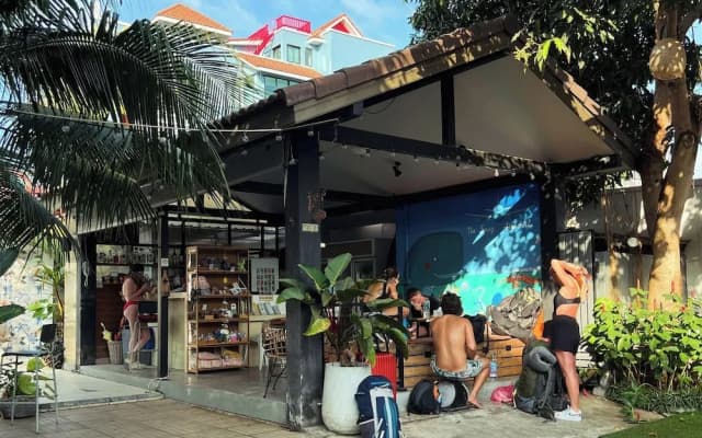 The Sierra Hostel Phuket - photo 2