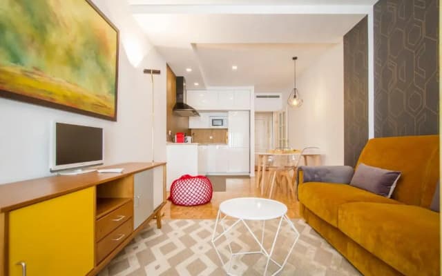 Urban District Apartments - Atocha Stylish with pool - photo 5