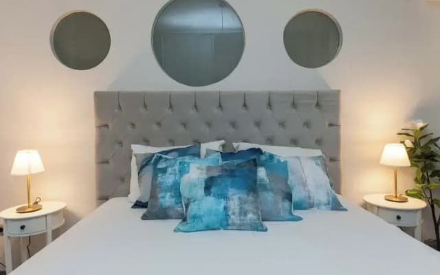 Luxurious 3 Bd Modern Apt in Dafni - photo 4