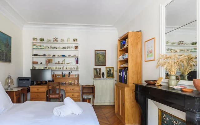 Paris Center St Claude residence - photo 2