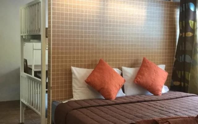 Ananas Samui Hostel - photo 4