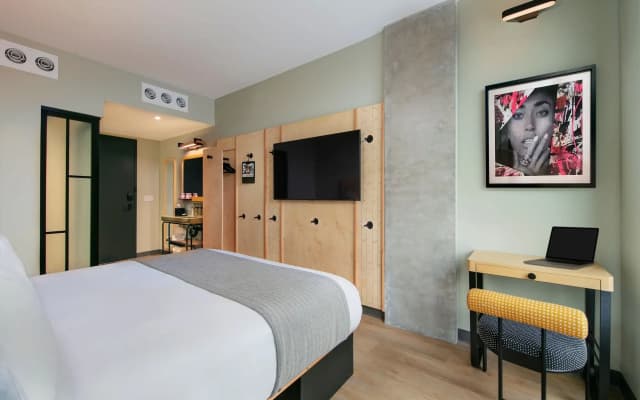 Moxy Brooklyn Williamsburg - photo 4