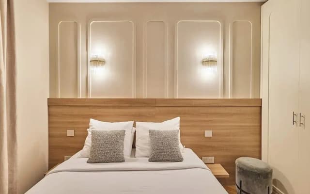 Superb Air-conditioned Flat on the Champs Elysees - photo 2