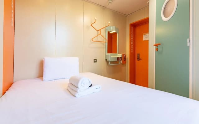 easyHotel Edinburgh - photo 2