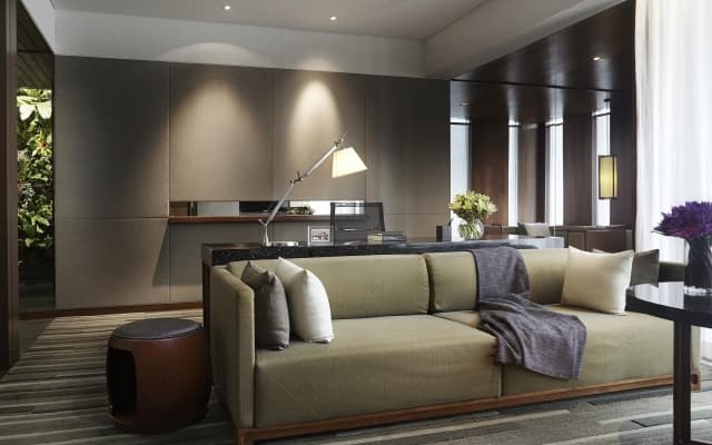 Hansar Bangkok Hotel - photo 2