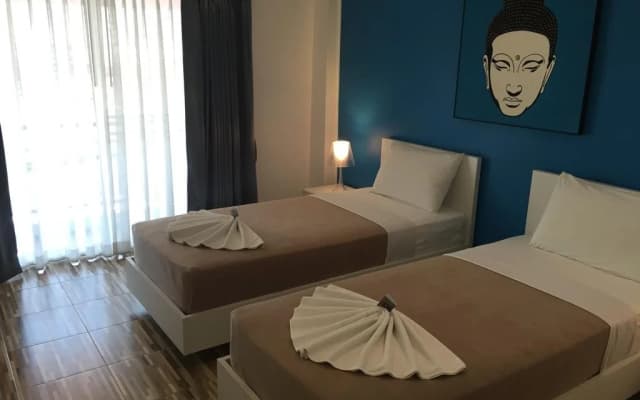 Lotus-Bar Guesthouse - photo 2