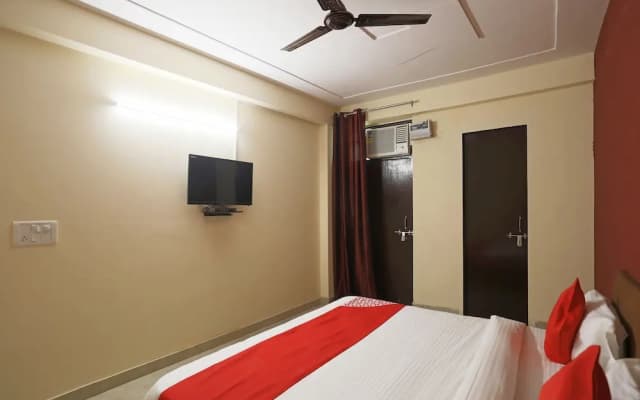 Hotel 2 Yaars by OYO Rooms - photo 5
