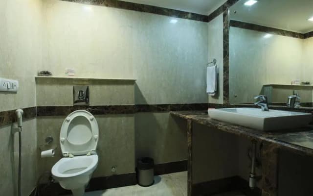 FabHotel Lajpat Nagar - photo 4