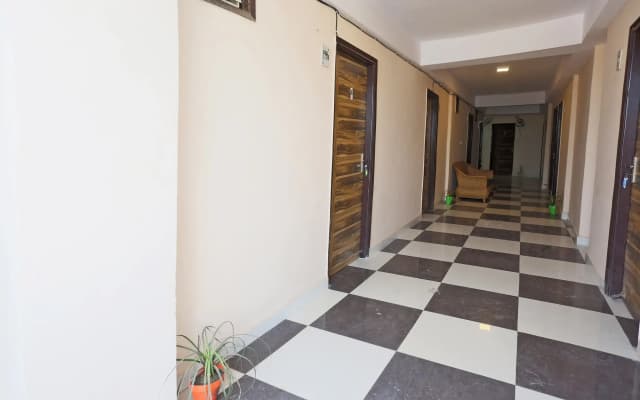 OYO Flagship 49221 Hotel Lemonade - photo 2