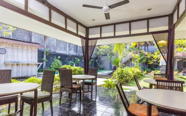 RedDoorz near Beachwalk Kuta - photo 2