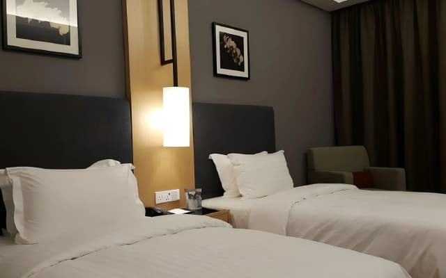 Impiana Hotel Senai - photo 5