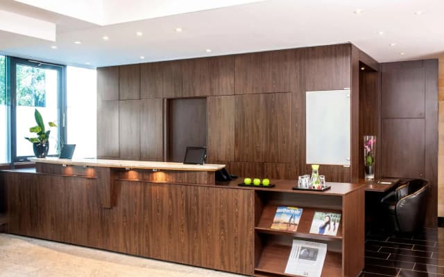 iStay by NH Berlin City Ost Hotel - photo 2