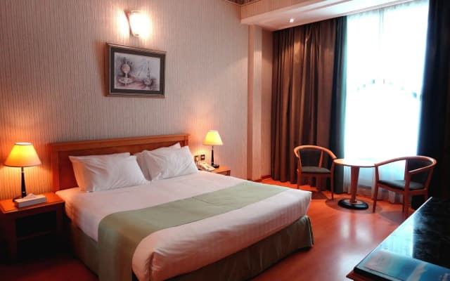 Beach Bay Hotel - photo 5