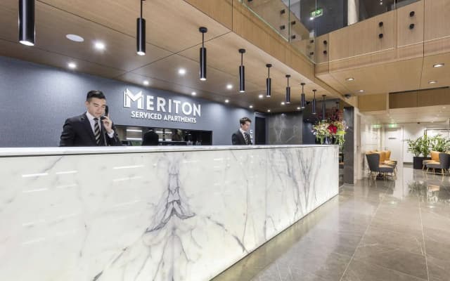 Meriton Suites North Sydney - photo 2