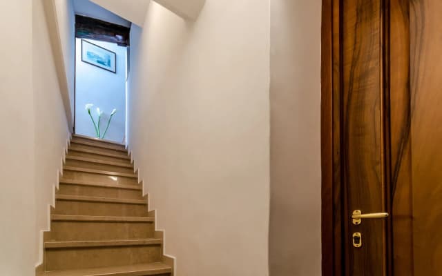 Venice Apartments - photo 5