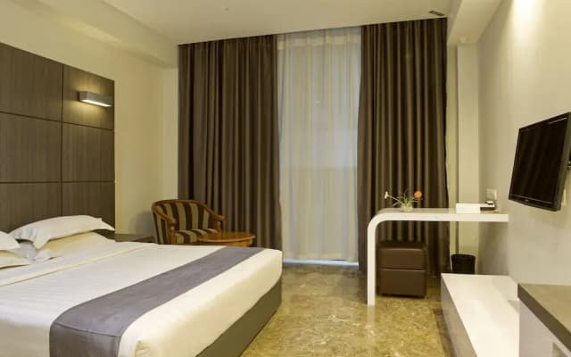 Dreamtel Jakarta - photo 4