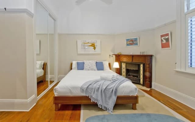 Manly Beachside 2 Bedroom House - photo 4