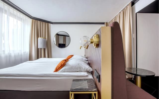 Diplomat Hotel - photo 5