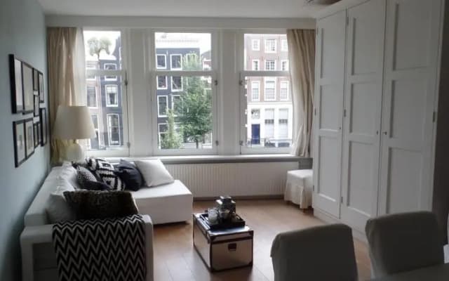 Canalside Apartments - photo 3