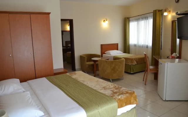 Tara Hotel - photo 5