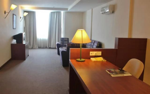 The Krystal Suites Penang - photo 3