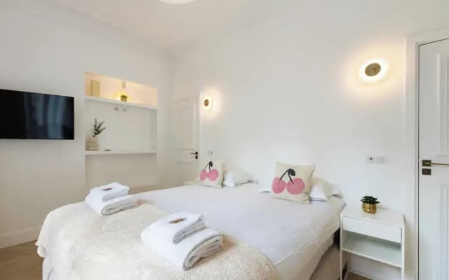 Charming Flat - 2bd/6p - Passy / Eiffel Tower - photo 4