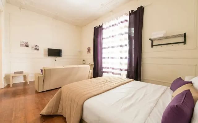 Guesthouse CharmInn - photo 3