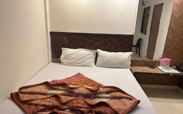 Shree Lodge Near New Delhi Railway Station, Paharganj - photo 5