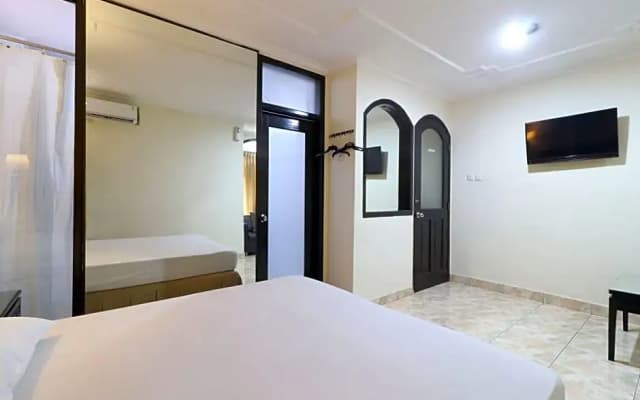 C One Hotel Pulomas - photo 5