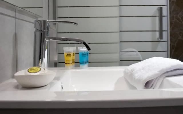 Zan Moreas A Simple & Minimal Apartment - photo 4