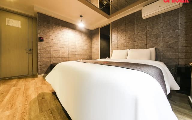 If Hotel - photo 3
