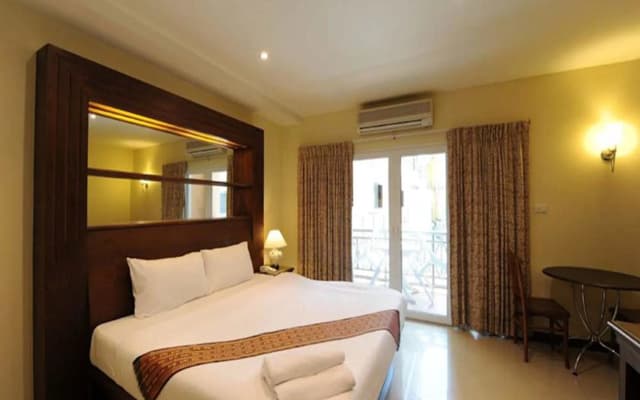 Whitehouse Condotel - photo 4