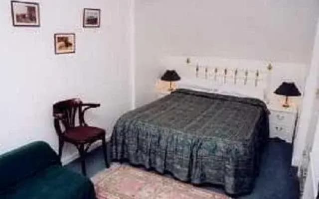 Milton House - photo 3