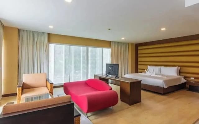 The Kris Resort Hotel - photo 5