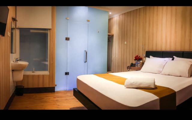 Madu Inn Hotel - photo 2