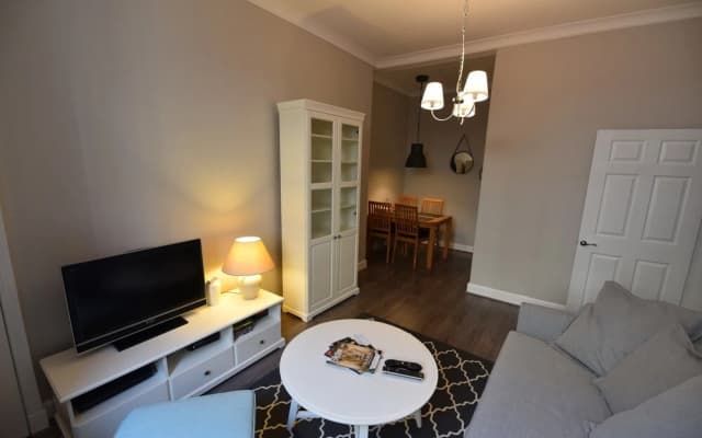 First - Caledonian House Apartment - photo 4