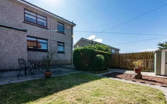 3 BED House w/Drive & Garden v/Fast WiFi near bioQuarter - photo 3