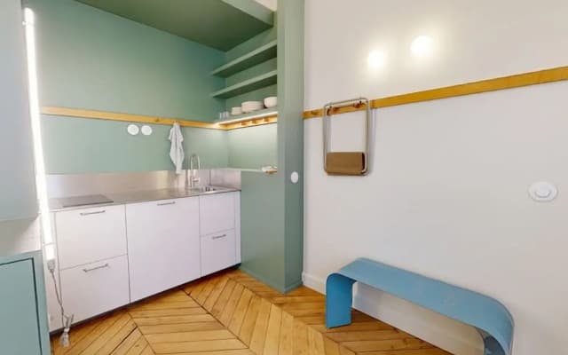 Joivy Pleasant 1-bed Flat w/ Shared Courtyard - photo 5