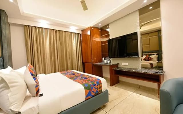 FabHotel Prime Dev Palace - photo 4