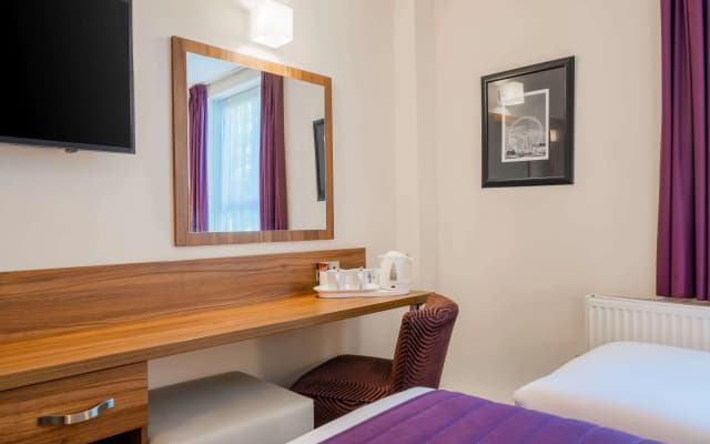 Quality Hotel Hampstead - photo 4