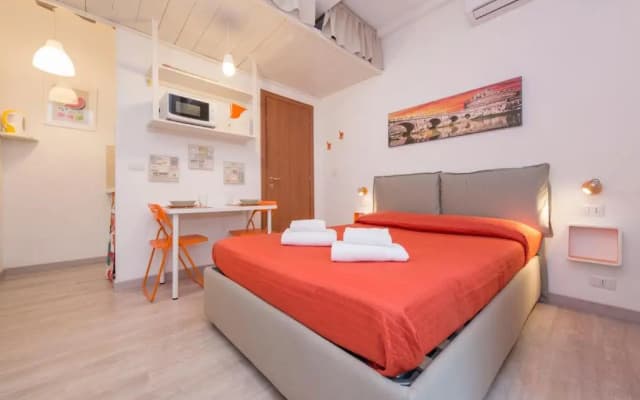 Cheap and Chic Studios at Coliseum - photo 4
