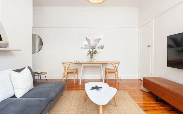 Bright Beachside Curlewis Apartment - photo 5