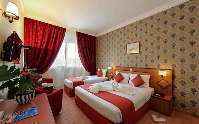 Jonrad Hotel - photo 5