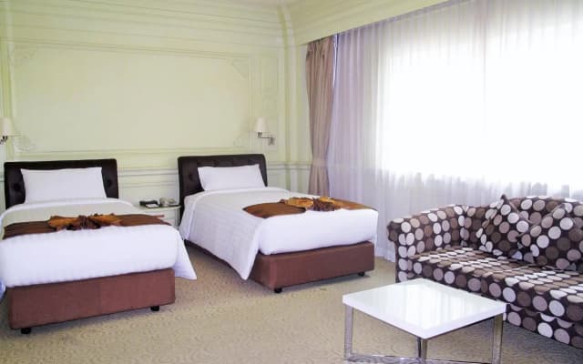 Kingston Suites  - photo 4