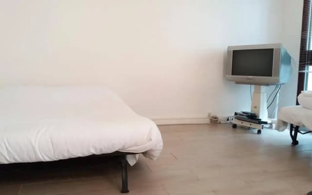 Sacre Coeur Apartment - photo 2