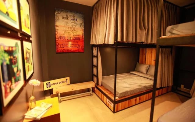 5D Upper Dorm Shared Room Hostel - photo 5