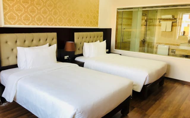 SeaStar Hotel Ha Long - photo 3